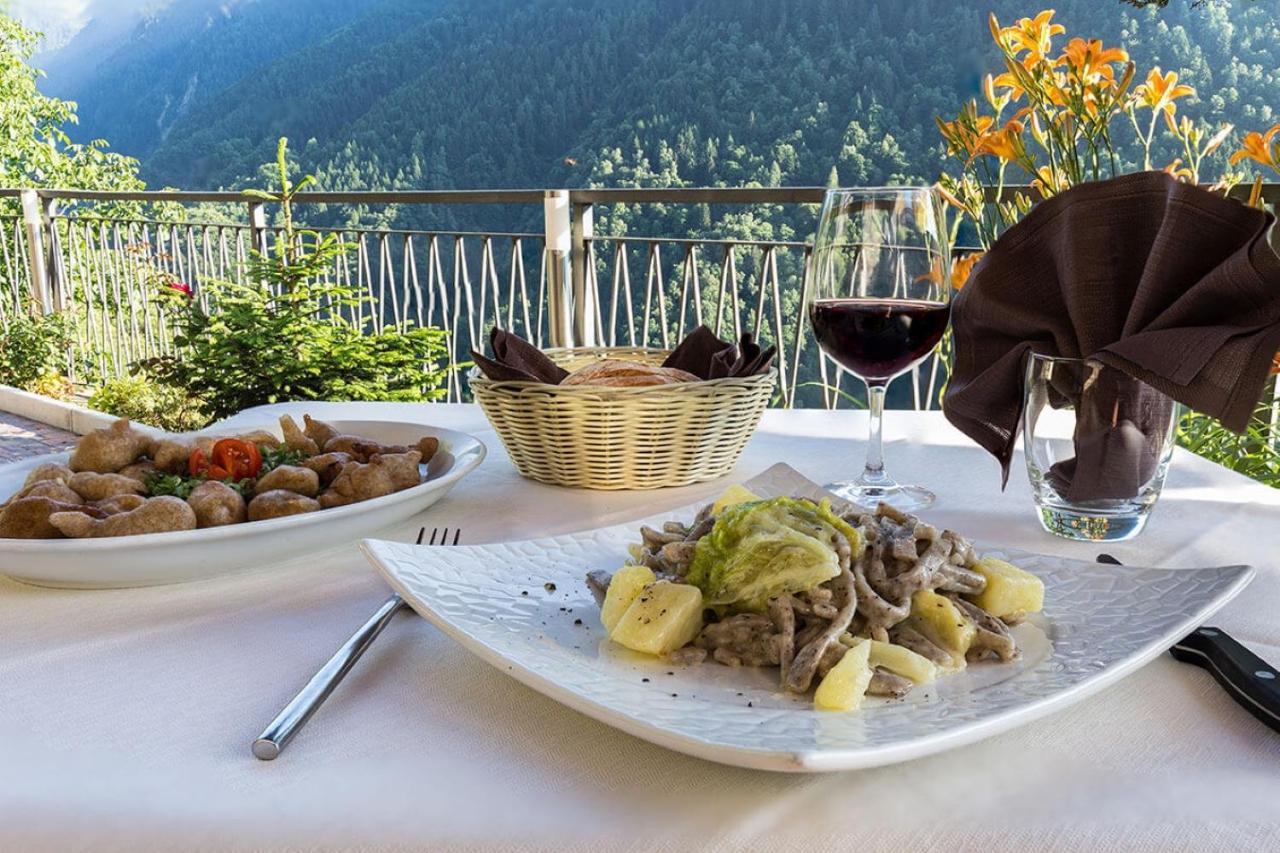 Locanda Ca Priula Hotell Albaredo Per San Marco Exteriör bild